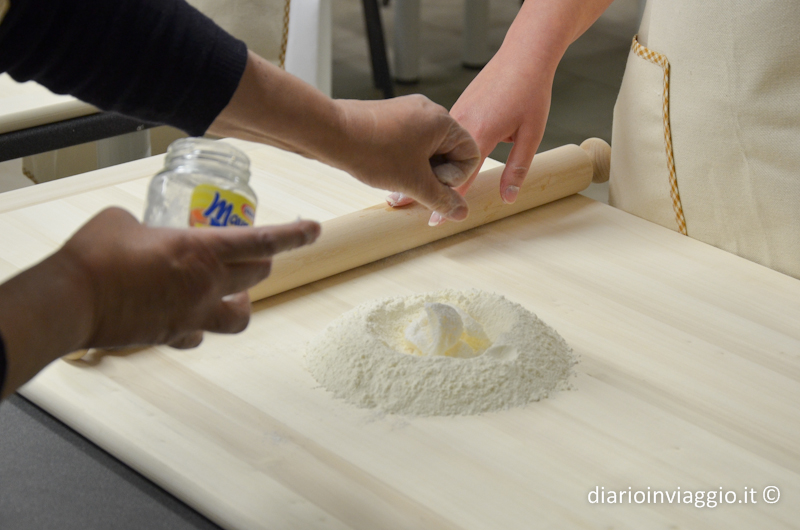 Come fare la piadina: un pizzico di sale e lievito